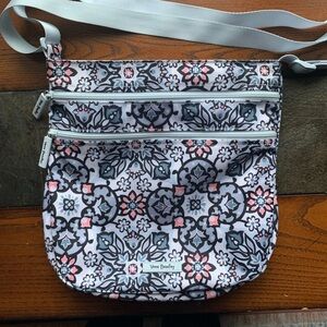 Vera Bradley Triple Zip Hipster Lighten Up Lisbon Medallion